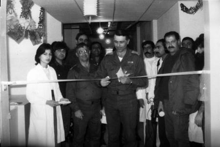 في مستشفى بنت جبيل، تدشين قسم الولادة بحضور قائد وحدة الارتباط الاسرائيلية ديفيد أغمون 02-04-1987
